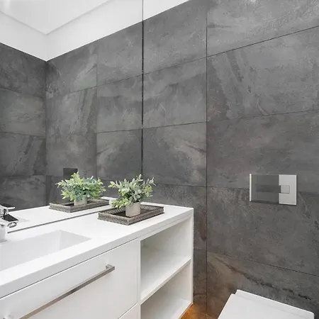 Whome | The Boulevard Prime Location & Timeless Luxury Apartman